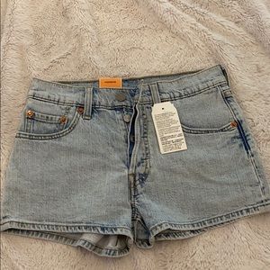 NWT Levi’s 501 Denim Shorts